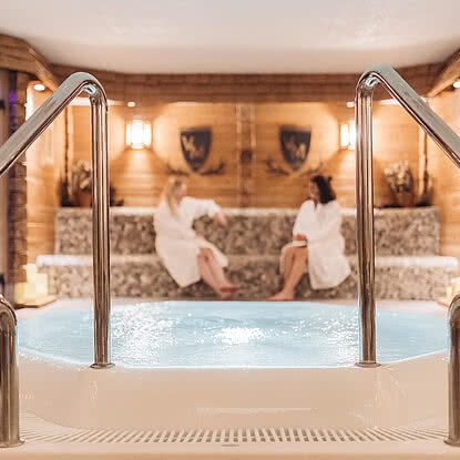 Whirlpool in der Spa Lounge im Wellnesshotel Vermala